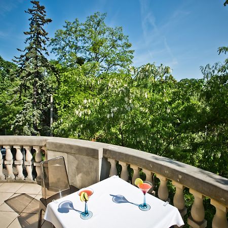 ホテル プラチナム パレス ヴロツワフ エクステリア 写真 The terrace
