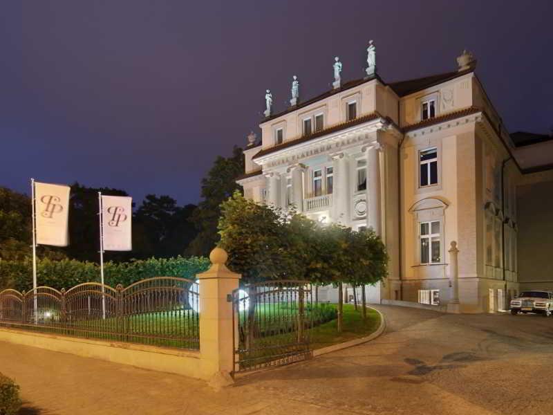 ホテル プラチナム パレス ヴロツワフ エクステリア 写真 The University of Pécs