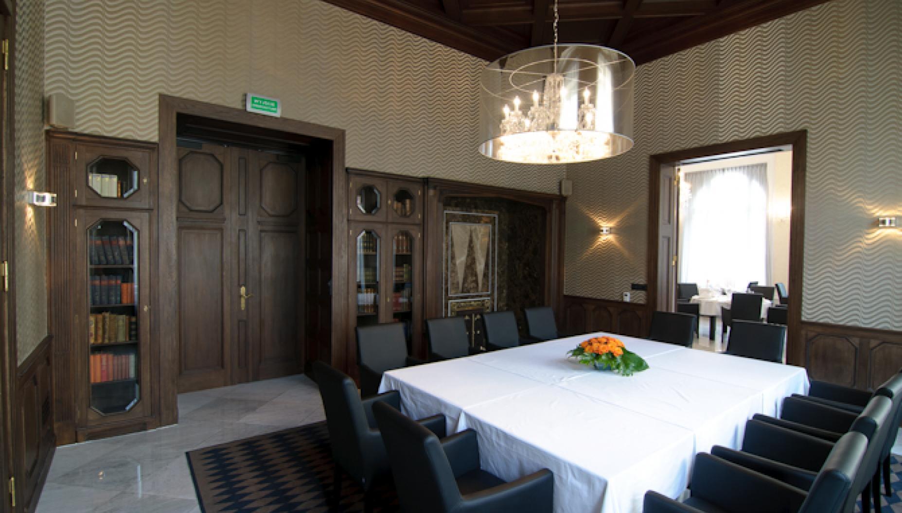ホテル プラチナム パレス ヴロツワフ エクステリア 写真 The boardroom of the Royal Society