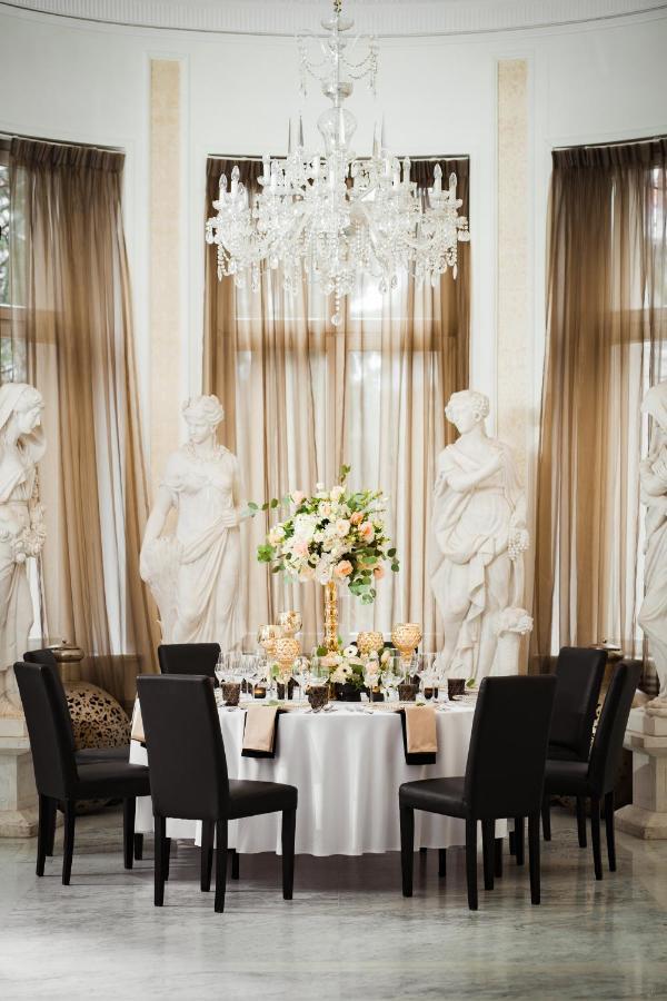 ホテル プラチナム パレス ヴロツワフ エクステリア 写真 The interior of the restaurant