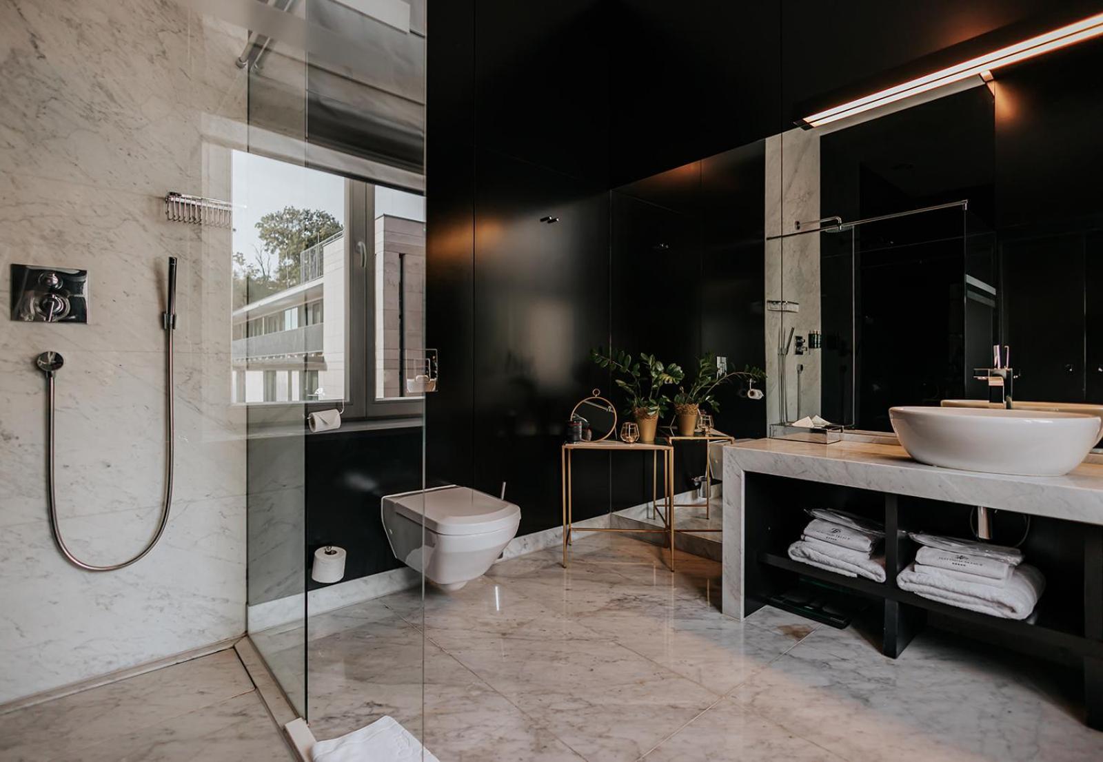 ホテル プラチナム パレス ヴロツワフ エクステリア 写真 Bathroom