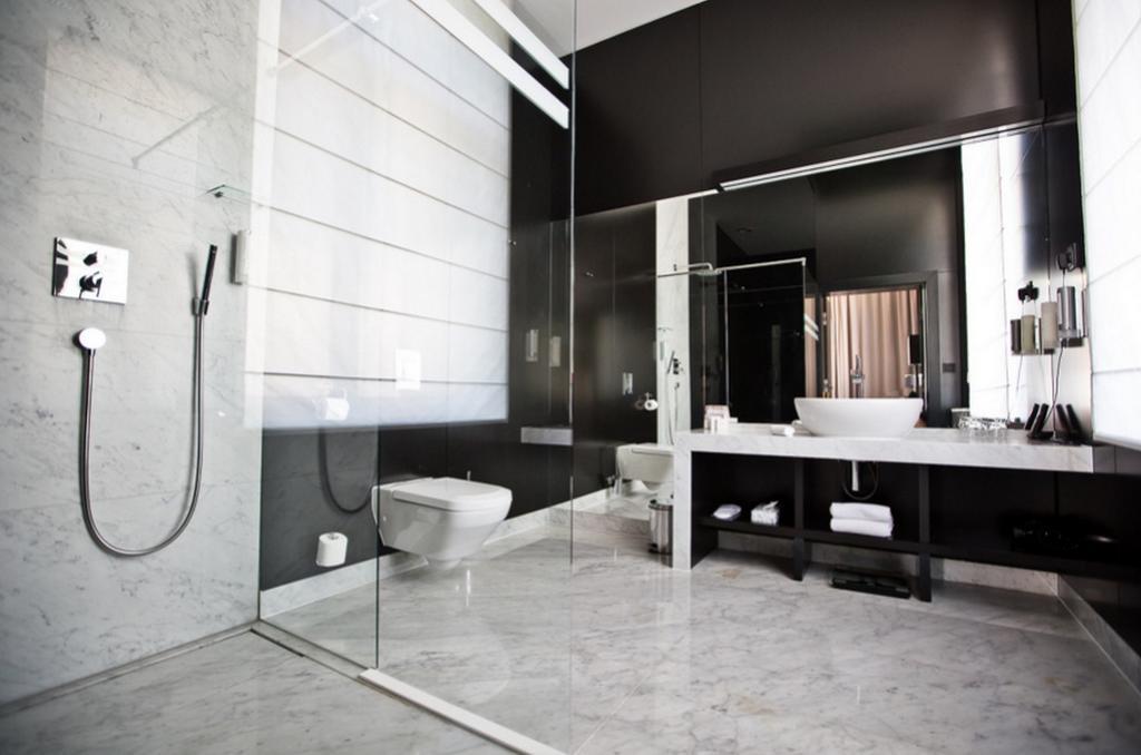 ホテル プラチナム パレス ヴロツワフ エクステリア 写真 Bathroom